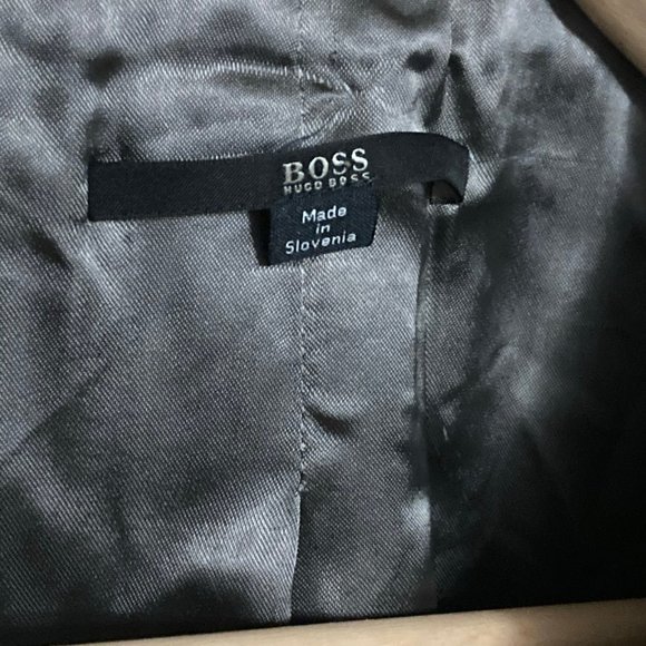 ⭐️HP⭐️ Hugo Boss wool/cashmere/angora short jacket - Picture 2 of 3